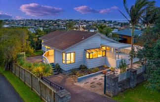 12 Bay Vista Drive, Red Beach