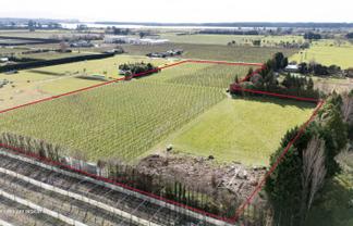 19 The Coastal Highway, Redwood Valley