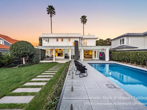 75 Saint Andrews Road, Epsom