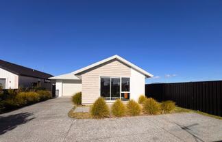 16 Empire Crescent, Papamoa