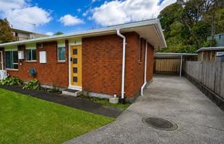 10 Shaldon Crescent , Blagdon
