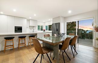 4/92 Churchill Road, Murrays Bay
