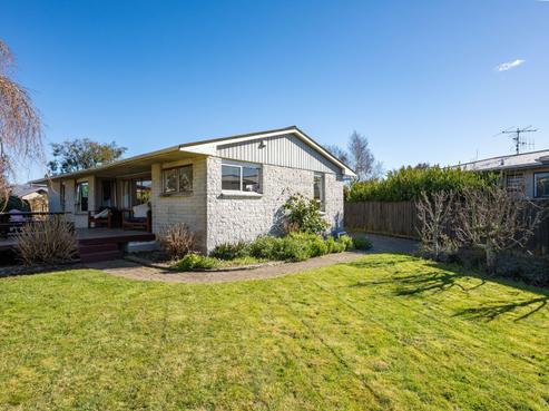 13 Newman Avenue, Brightwater