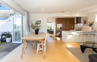 86 Wharf Road, Te Atatu Peninsula