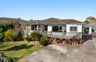 55 Flat Bush Road, Clover Park