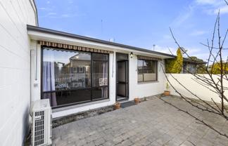 2/53 Grenville Street, Waltham