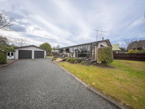 67 Luxmore Drive, Te Anau