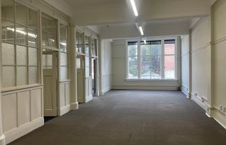 Available Office Space 110m2  - Queens Building
