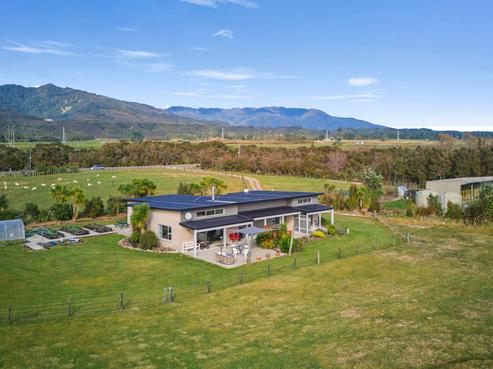 571 Fairdown Road, Westport