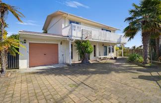 68b Robinson Avenue, Holdens Bay