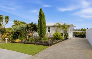 27 Hillview Avenue, New Windsor
