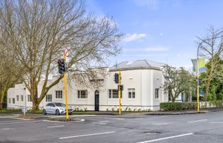 Parnell character residential block by the Domain