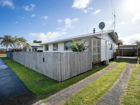 1A Creswell Place, Leamington