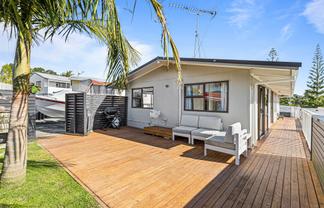 8 Dobell Road, Stanmore Bay