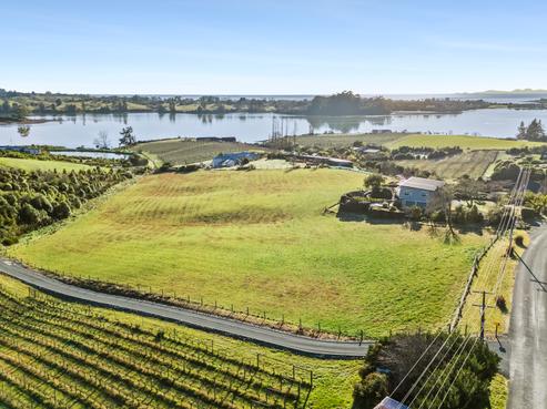 71 Bronte Road East, Mahana