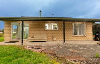 1284A Dairy Flat Highway, Dairy Flat