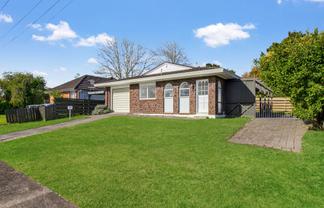 2/9 Wood Street, Papakura