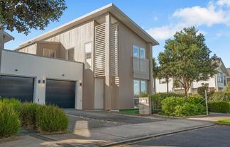 30 Bomb Point Drive, Hobsonville