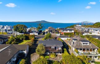 308 Hurstmere Road, Takapuna