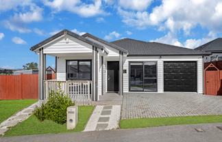 2 Rarangi Mai Lane, Karaka