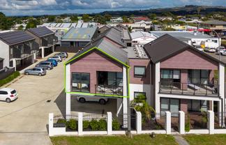 2/10 St Stephens Ave, Tuakau