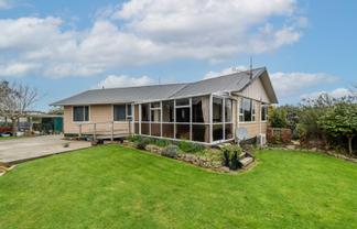 16 Tramway Road, Strathern