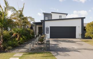 37 Coast Boulevard, Papamoa