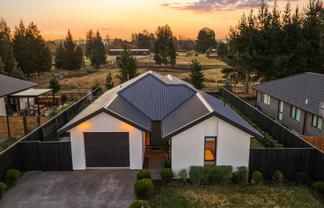 49 Quinn Crescent, Woodend