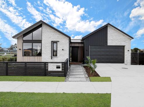 5 Meadows Drive, Clevedon