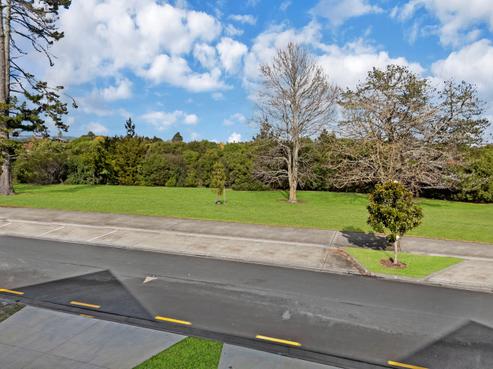 17 Paretaiuru Crescent, Papakura