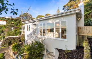 61 Farnham Street, Mornington