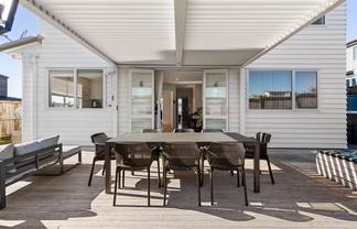 13 Thistle Close, Beachlands