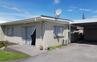 2/20 Paritutu Road, Spotswood