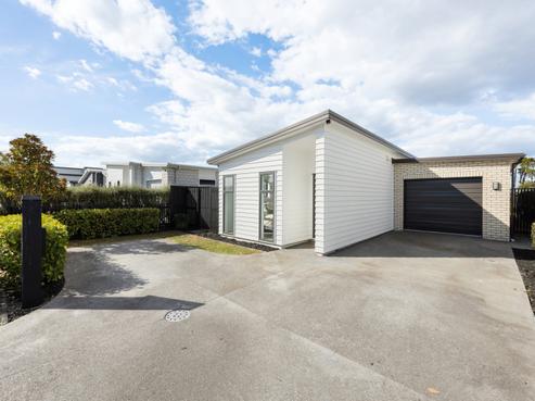 522 Webb Drive, Chartwell