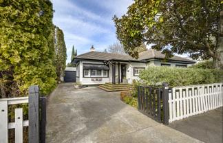 504 Market Street South, Hastings