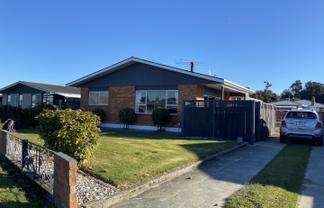 35 Waterford Drive, Winton