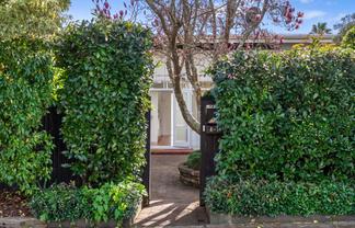 4/1 Saratoga Avenue, Herne Bay