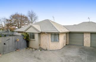 22A Bayliss Close, Northwood