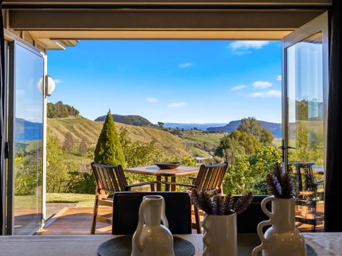 91 Hill View Drive, Acacia Bay
