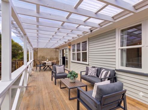 526 West Coast Road, Oratia