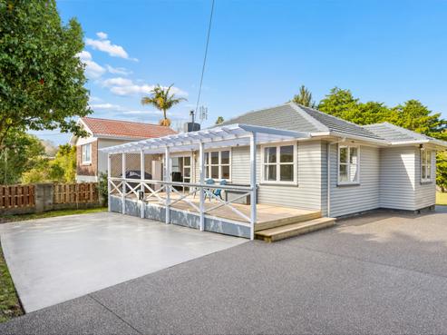 526 West Coast Road, Oratia