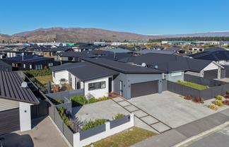 63 Olds Crescent, Cromwell