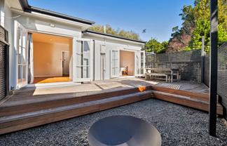 683 New North Road, Morningside