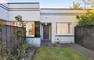 683 New North Road, Morningside