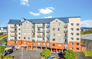 5k/10 Crown Lynn Place, New Lynn