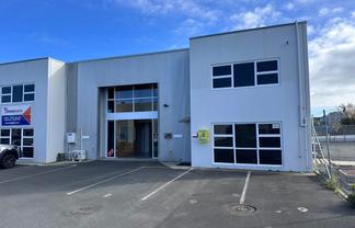 High Spec Commercial Unit