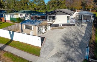 12 Sandrine Avenue, Clover Park