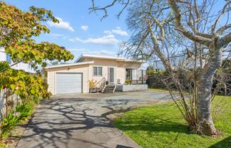 686 Te Atatu Road, Te Atatu Peninsula