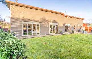 12 Morton Street, Riverton