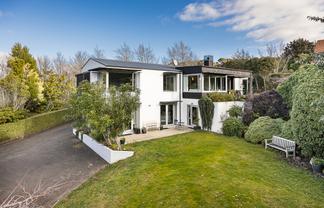 12 Hadley Close, Glenleith